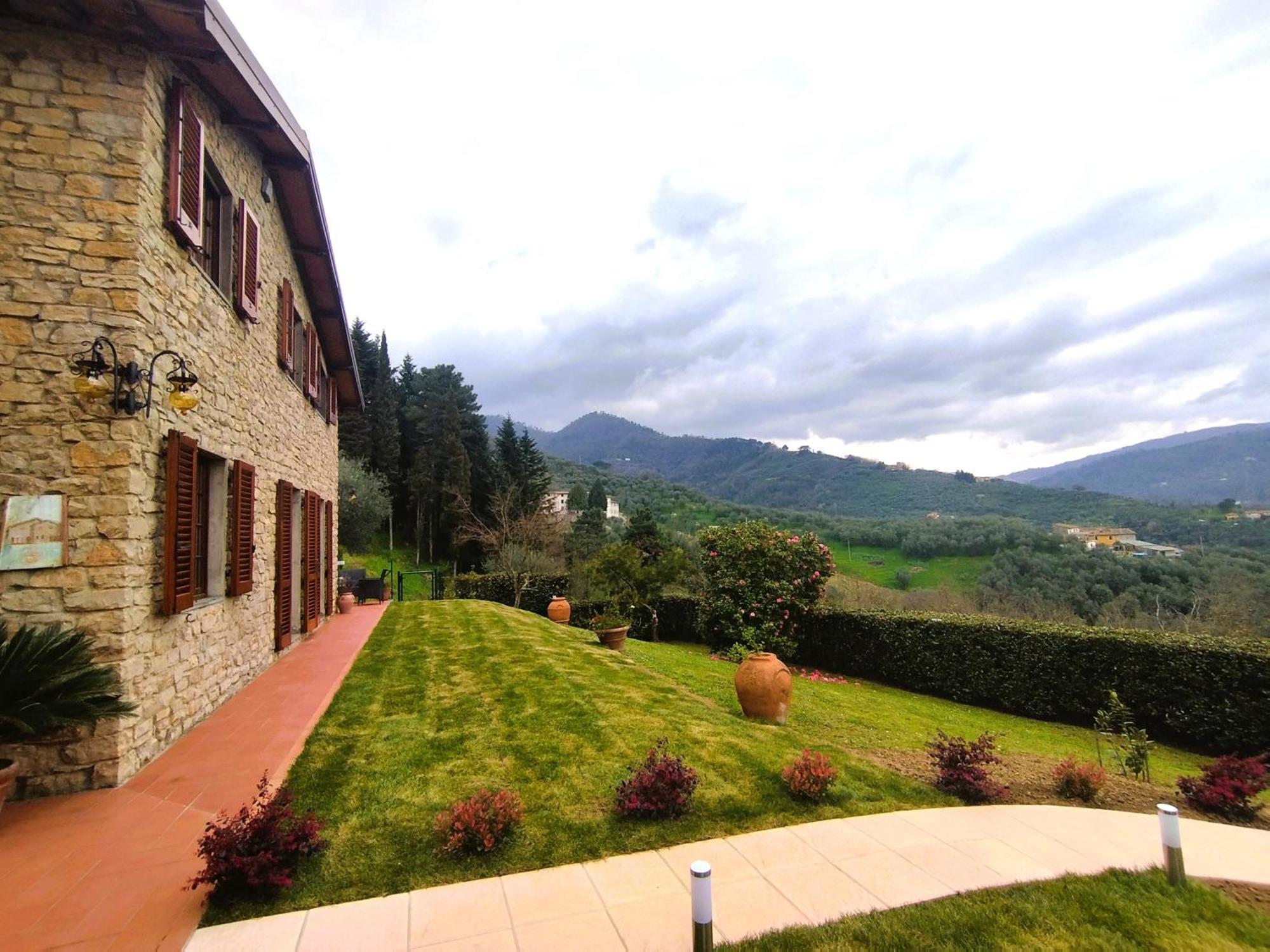 Villa Camelia Tuscany Pescia Bagian luar foto